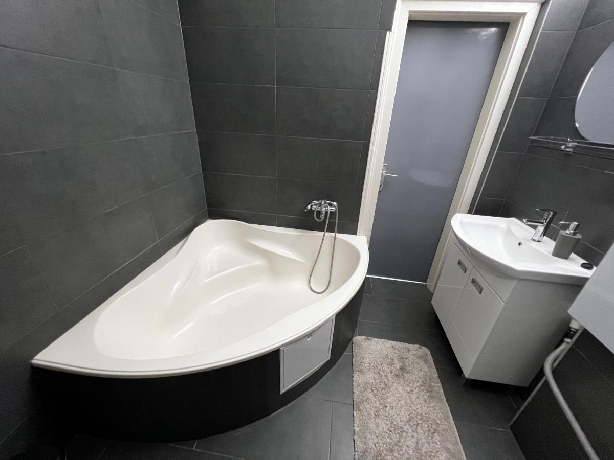 Dave Apartman 2 Szeged Ngoại thất bức ảnh